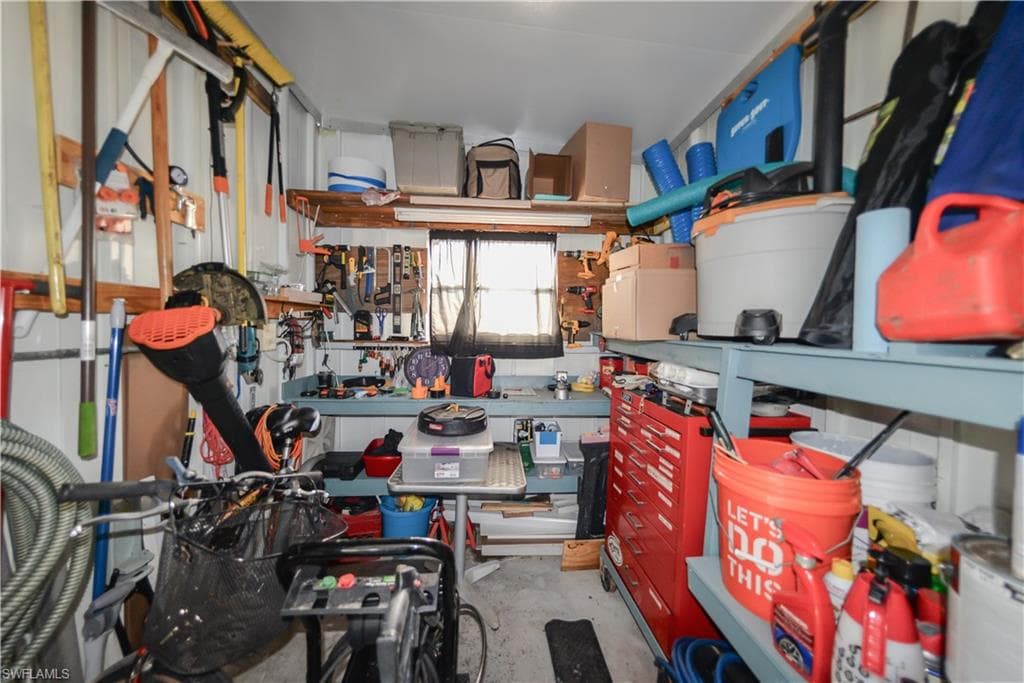 535 Sunshine AVE, NORTH FORT MYERS FL 33903-17