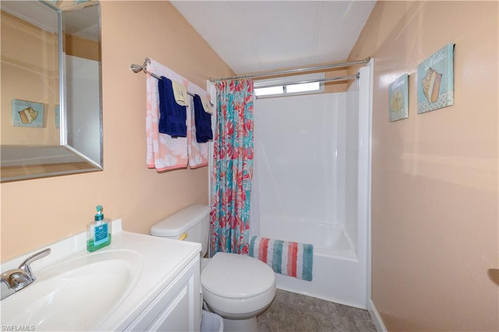 535 Sunshine AVE, NORTH FORT MYERS FL 33903-7