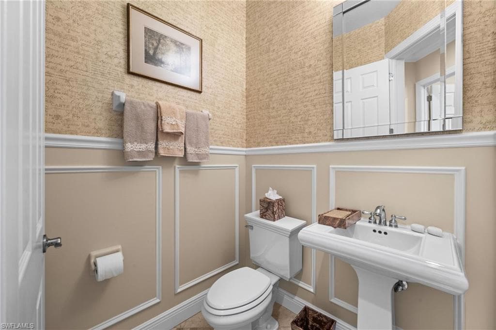 8766 Largo Mar DR, ESTERO FL 33967-34