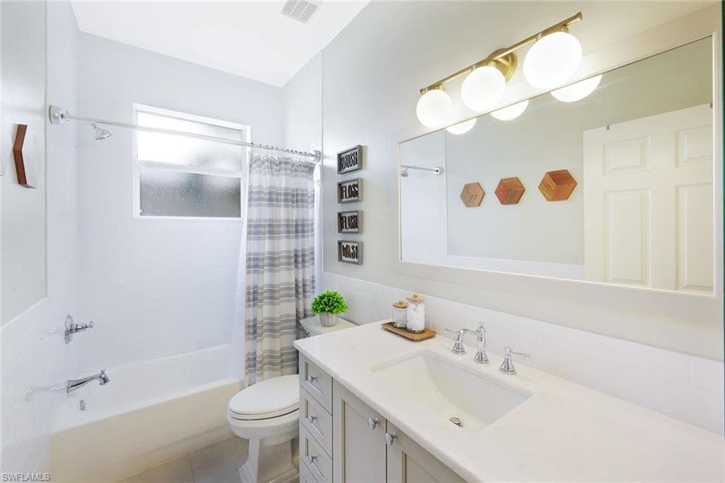 9261 Estero River CIR, ESTERO FL 33928-27