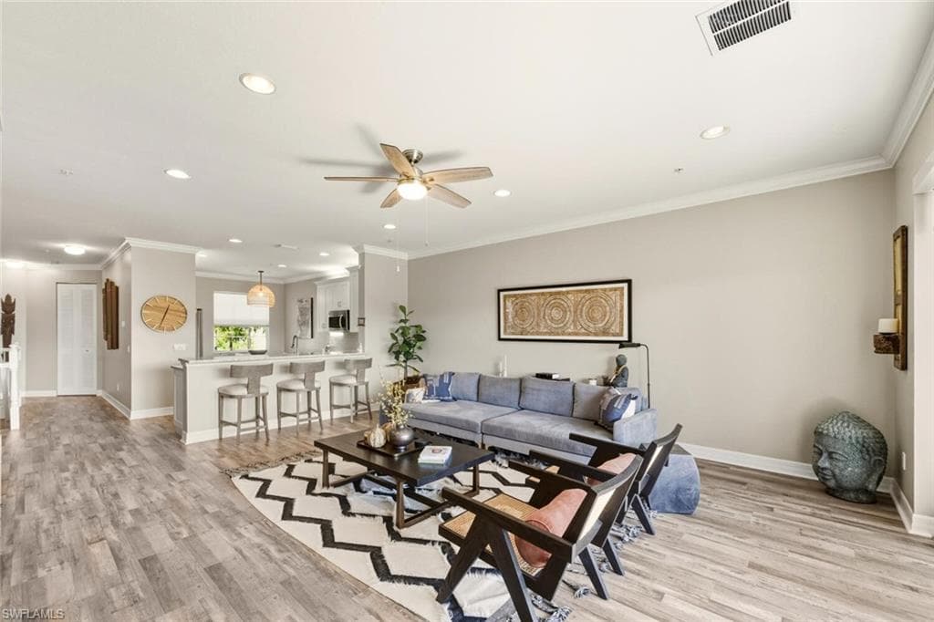 6509 Monterey PT # 203, NAPLES FL 34105-6