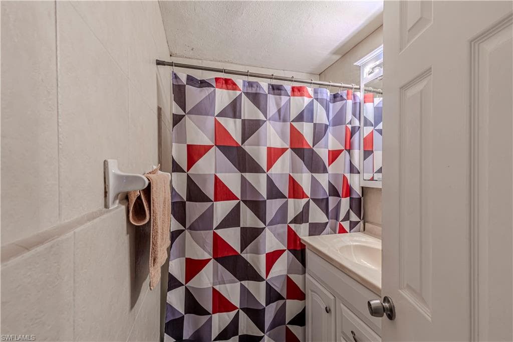 3132 Francis AVE, NAPLES FL 34112-6