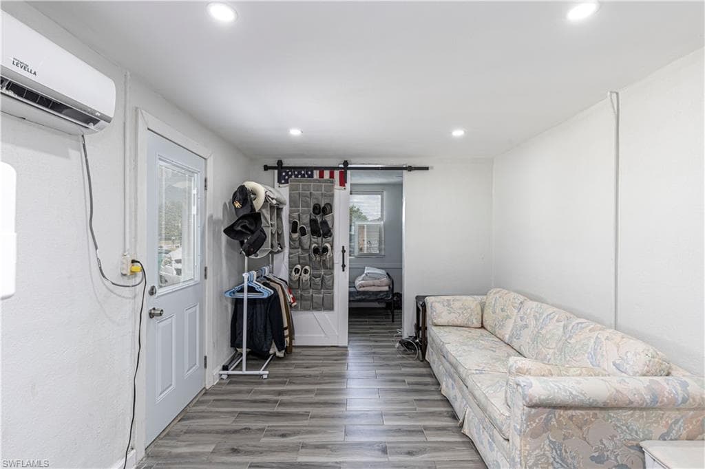 3132 Francis AVE, NAPLES FL 34112-8