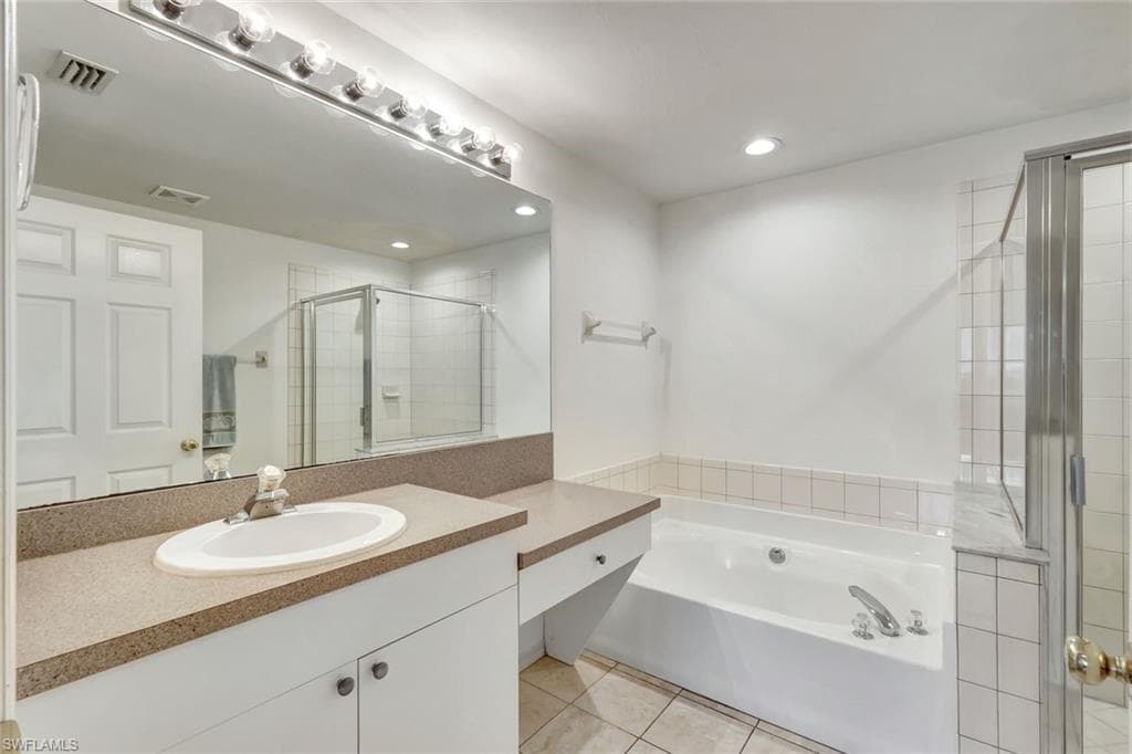 23054 Lone Oak DR 102-13