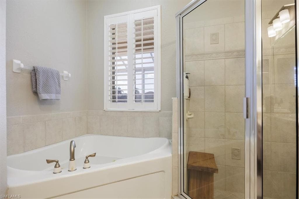 9159 Spring Mountain WAY, FORT MYERS FL 33908-29