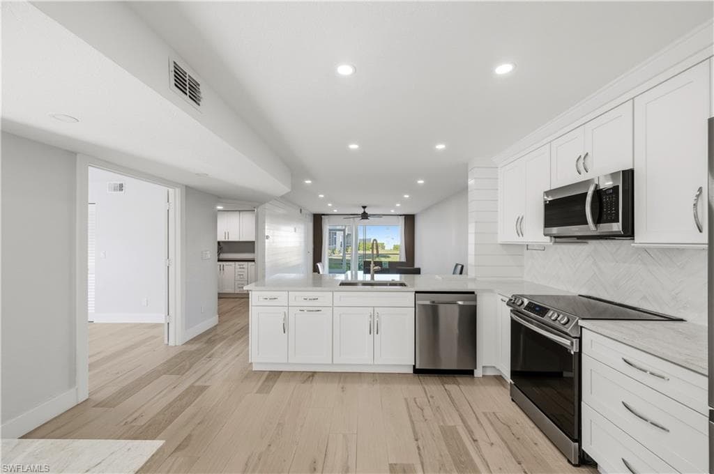 1330 Derbyshire CT # E101, NAPLES FL 34116-8