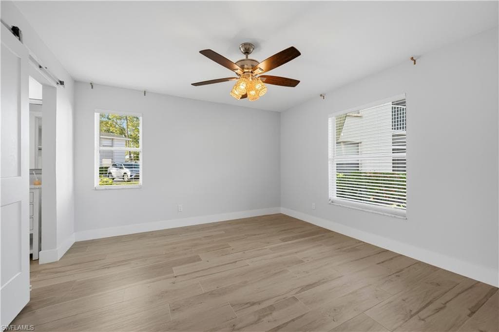 1330 Derbyshire CT # E101, NAPLES FL 34116-17