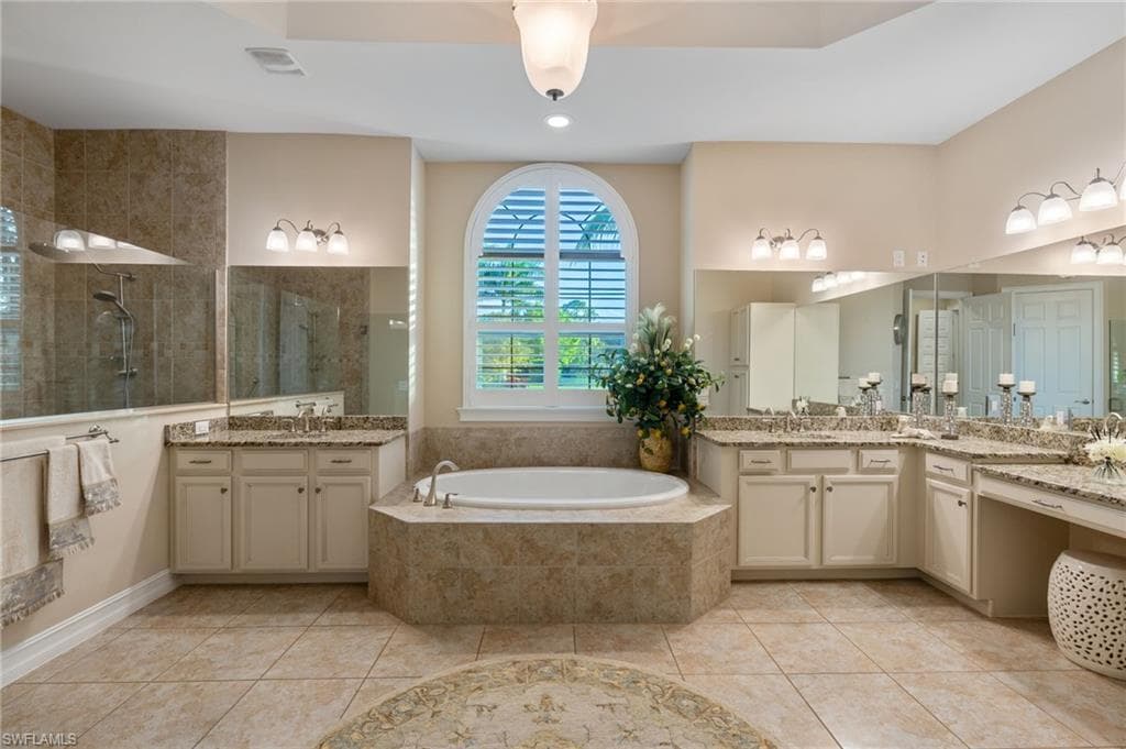 1609 Mockingbird DR, NAPLES FL 34120-22