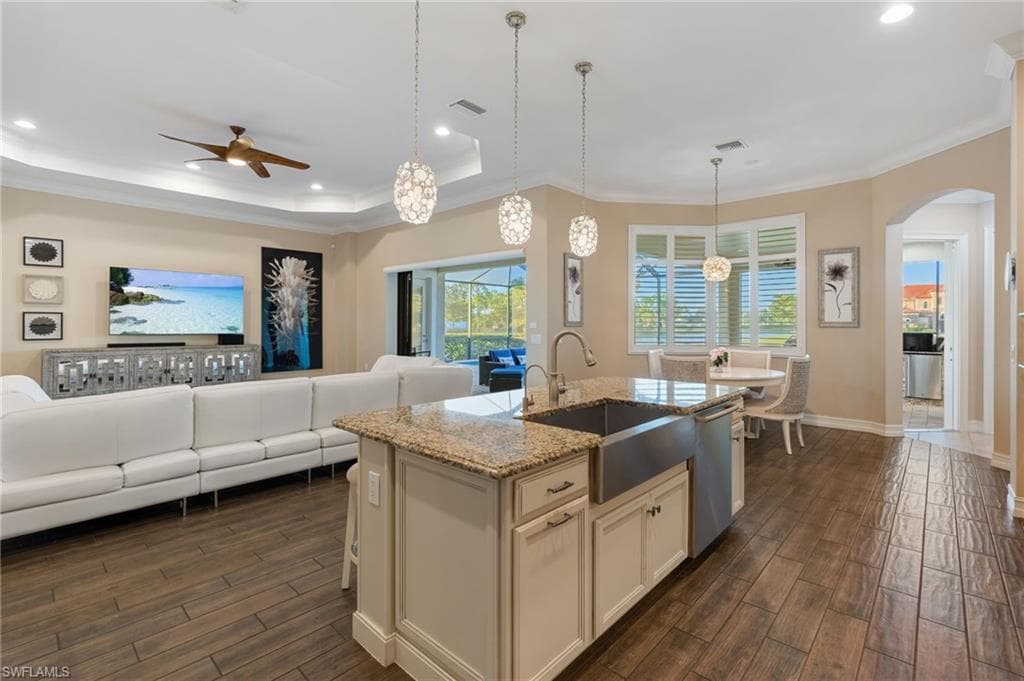 1609 Mockingbird DR, NAPLES FL 34120-8