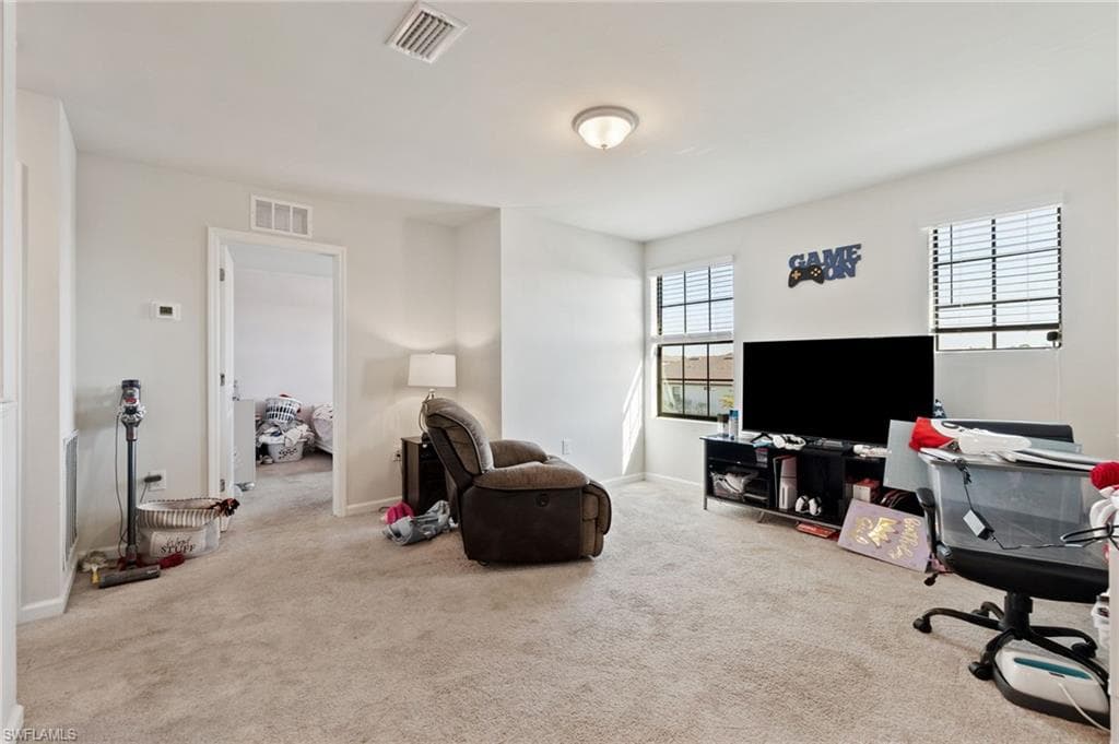 10804 Firebush CIR, NORTH FORT MYERS FL 33917-15