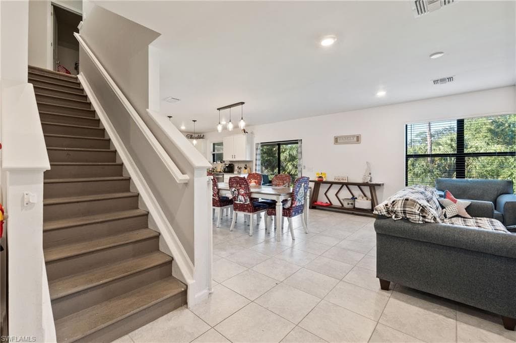 10804 Firebush CIR, NORTH FORT MYERS FL 33917-11