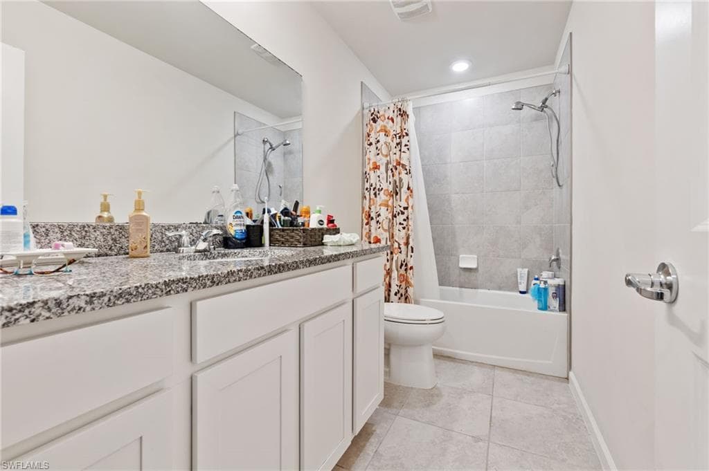 10804 Firebush CIR, NORTH FORT MYERS FL 33917-17