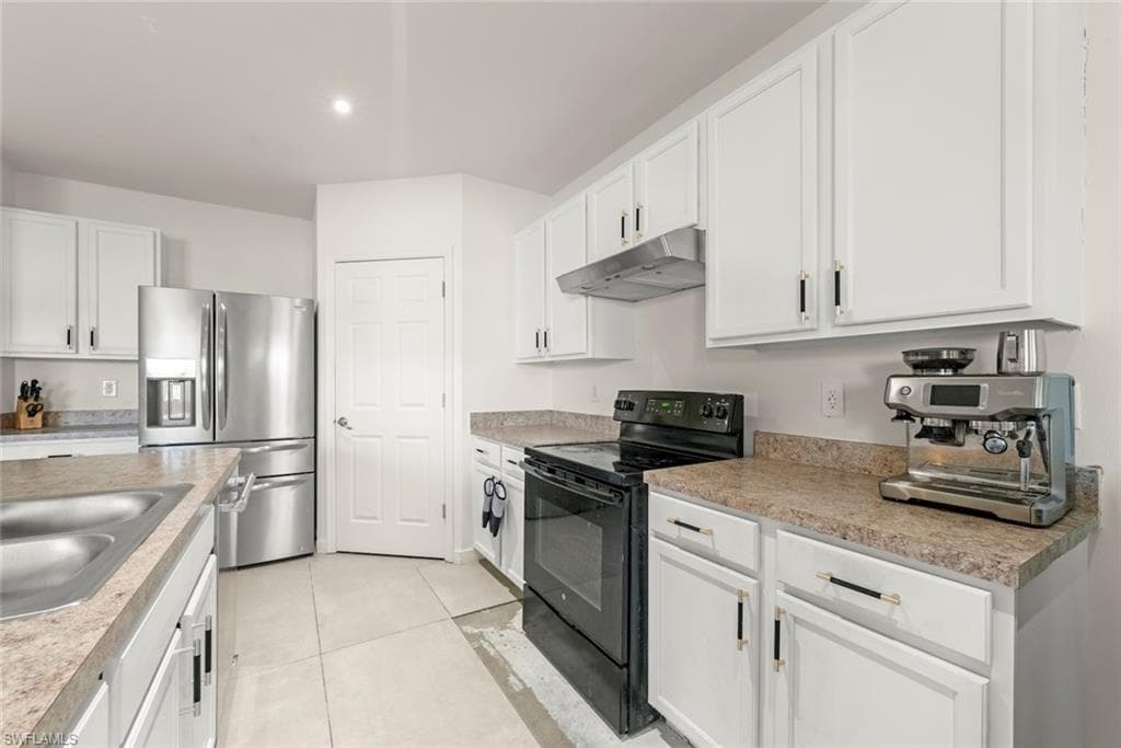 26640 Saville AVE, BONITA SPRINGS FL 34135-10