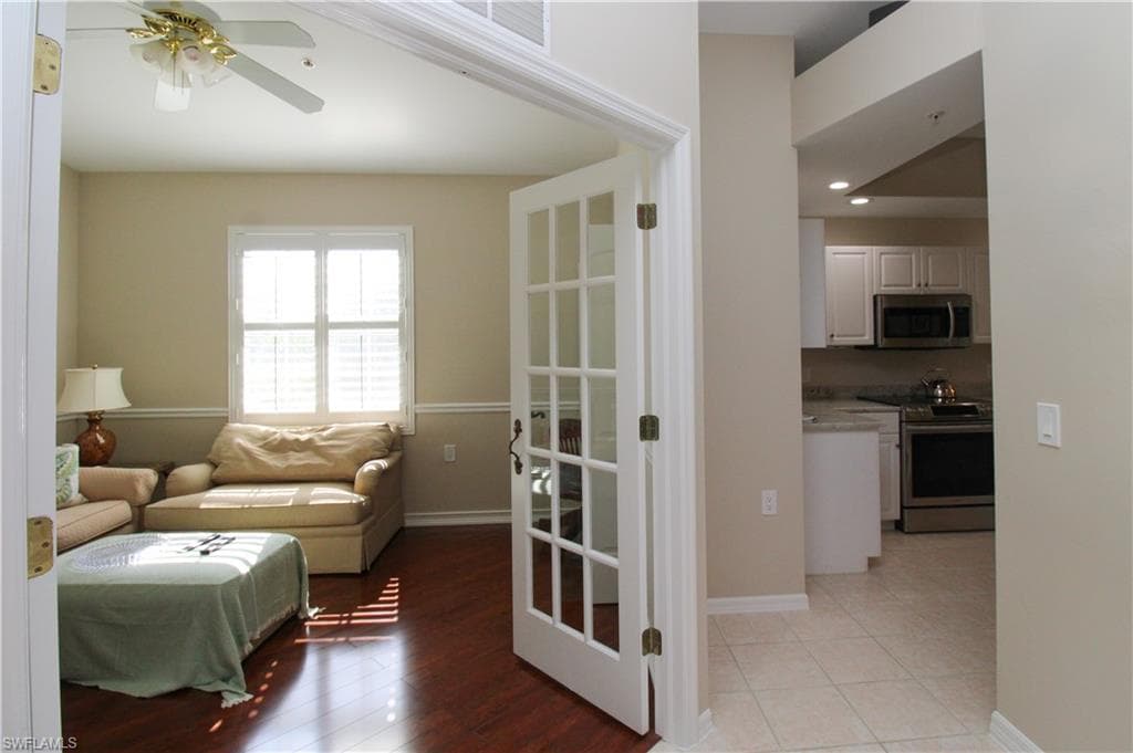 3435 Laurel Greens LN S # 201, NAPLES FL 34119-17