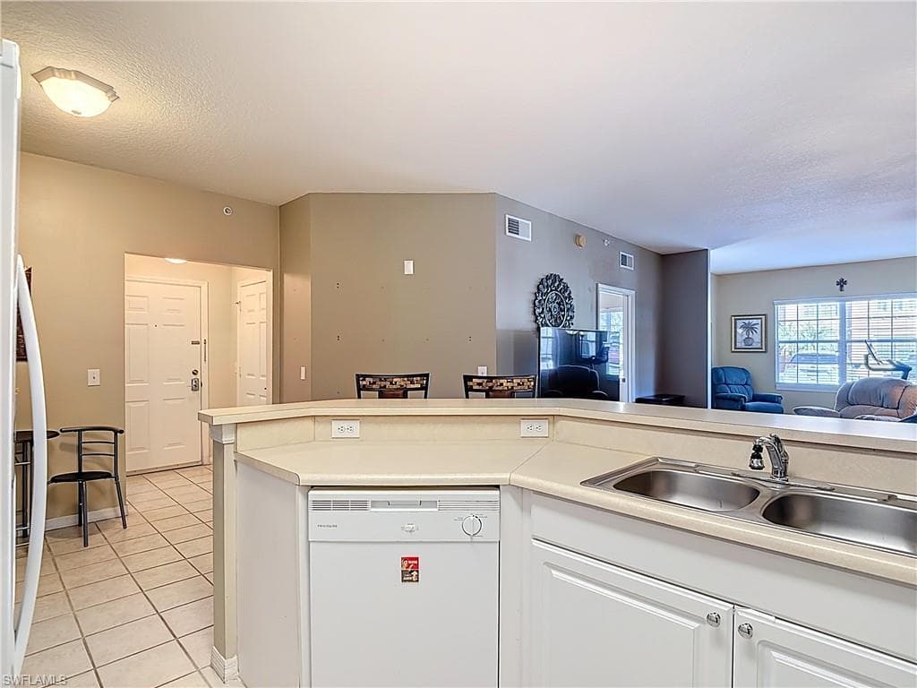 15630 Ocean Walk CIR 102-6