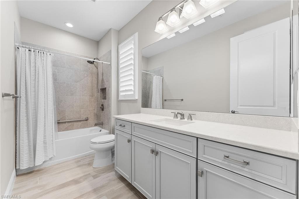 2609 Seychelles CIR # 1608, NAPLES FL 34112-16