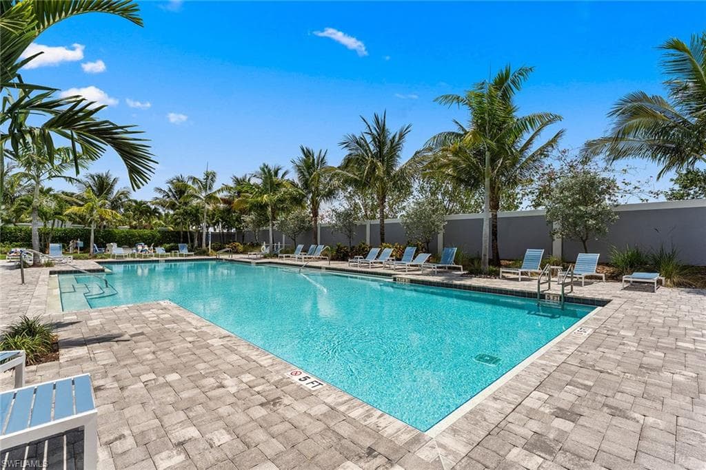 2609 Seychelles CIR # 1608, NAPLES FL 34112-33