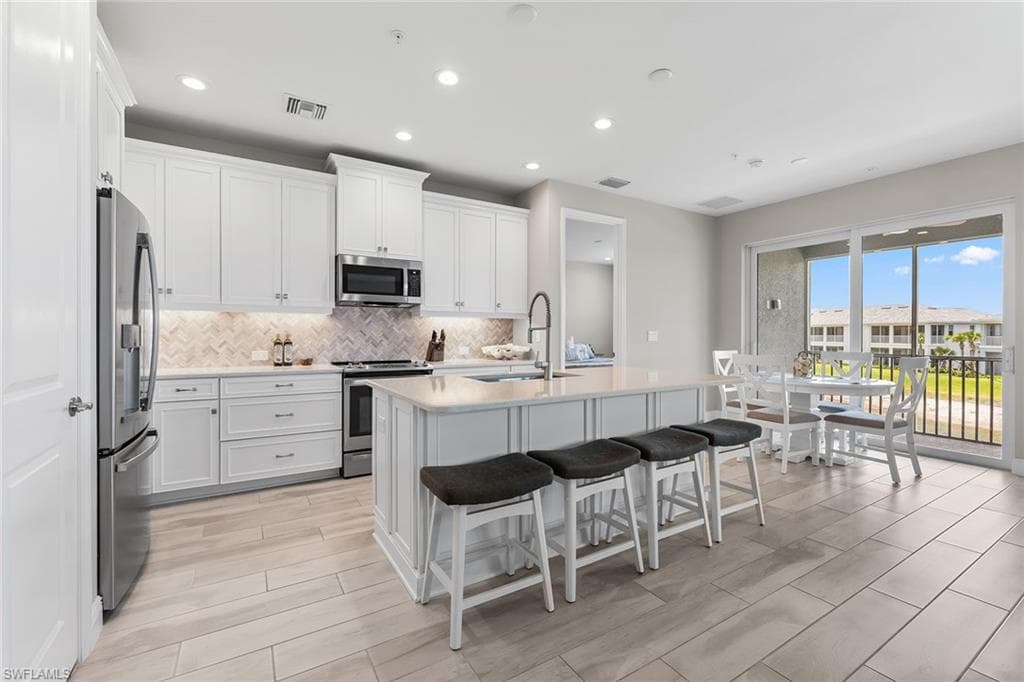 2609 Seychelles CIR # 1608, NAPLES FL 34112-9