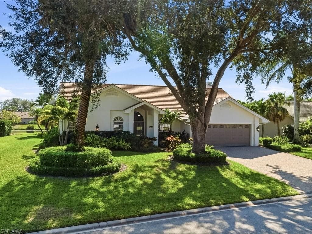 11422 Night Heron DR, NAPLES FL 34119-35