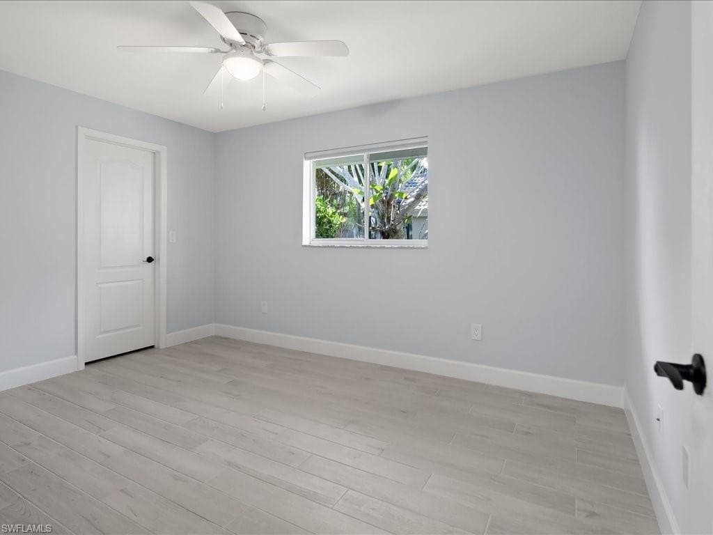 11422 Night Heron DR, NAPLES FL 34119-28