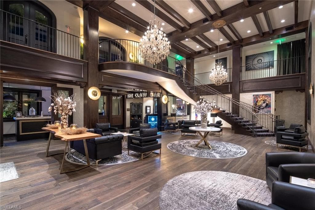 221 9th ST S # 113, NAPLES FL 34102-23