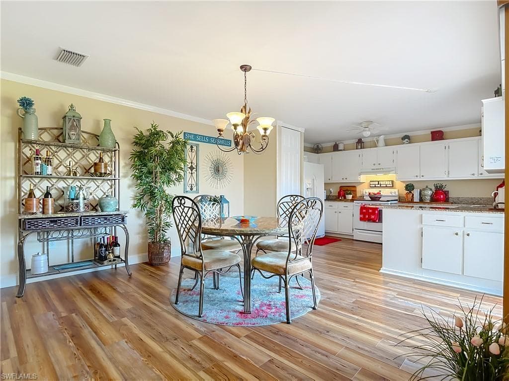119 Lake Point LN # 5B, NAPLES FL 34112-7