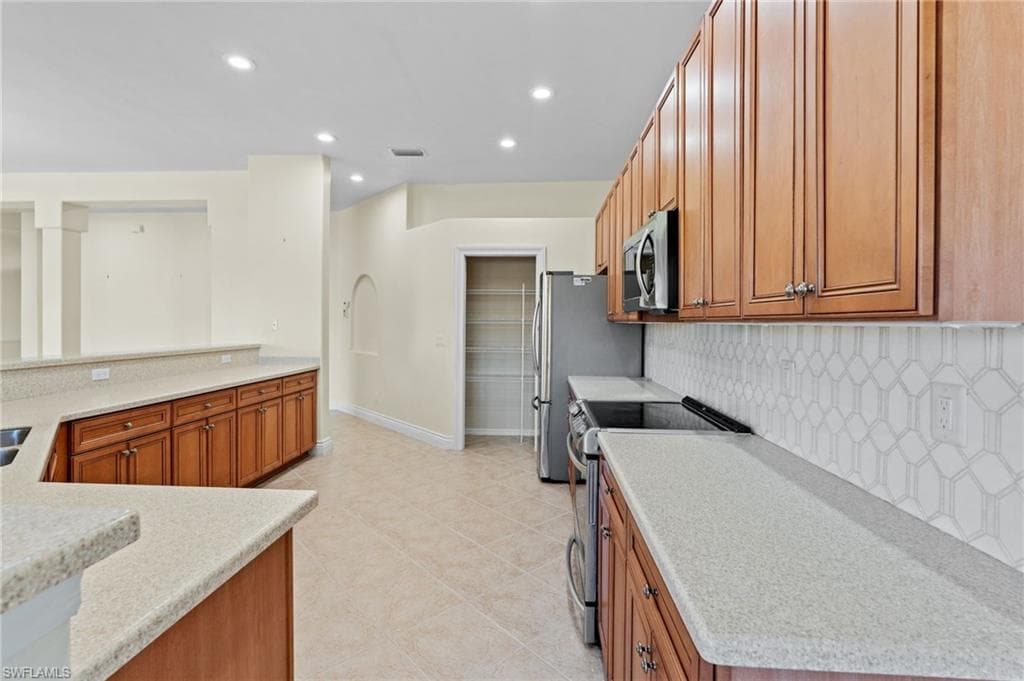 8429 Laurel Lakes BLVD, NAPLES FL 34119-8