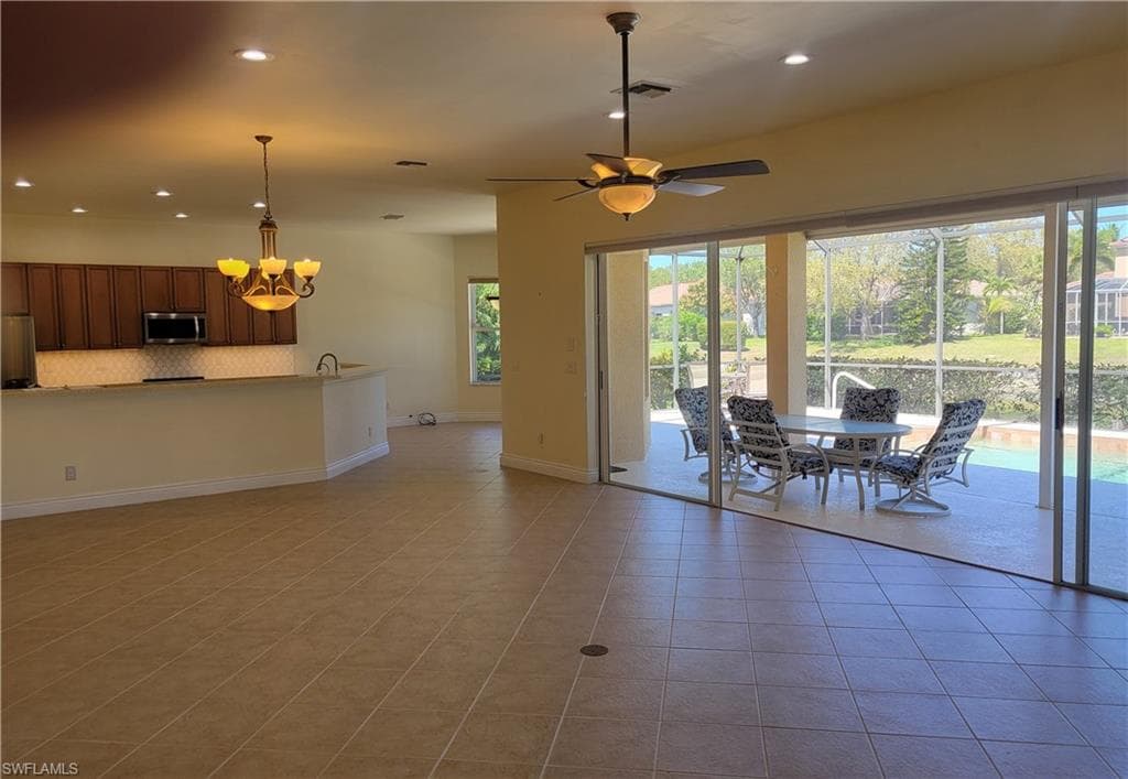 8429 Laurel Lakes BLVD, NAPLES FL 34119-3