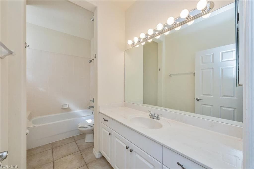 12854 Carrington CIR # 203, NAPLES FL 34105-21