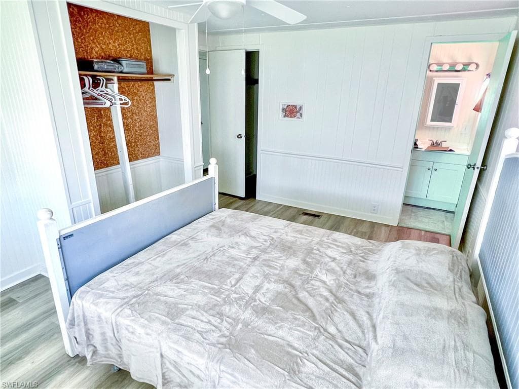 301 Dillard AVE, FORT MYERS FL 33908-12