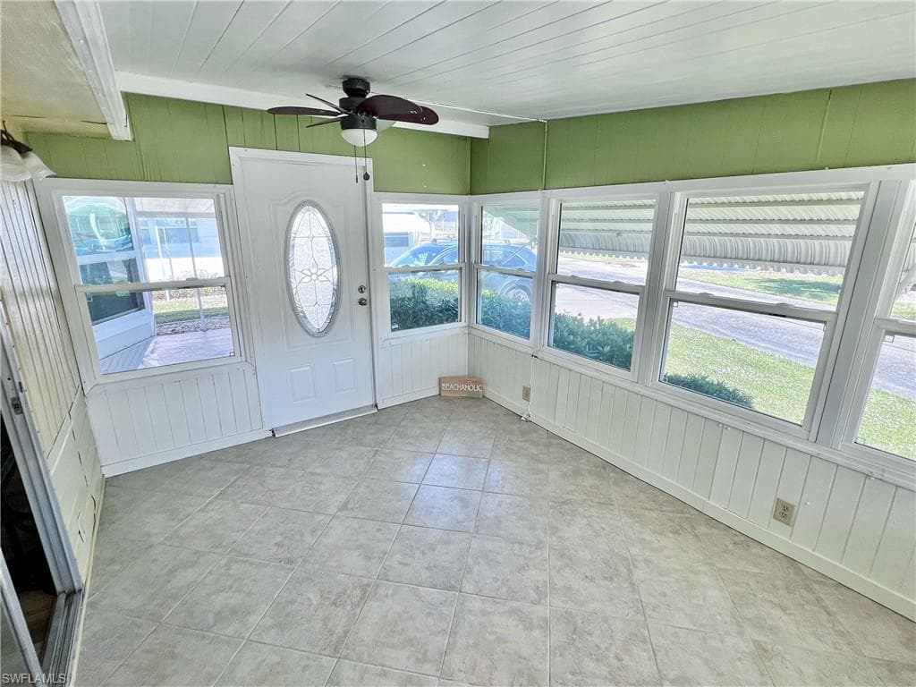 301 Dillard AVE, FORT MYERS FL 33908-20