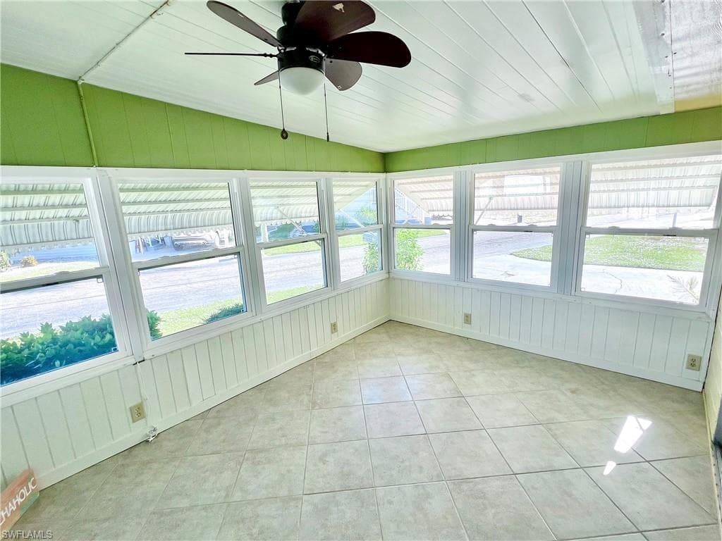 301 Dillard AVE, FORT MYERS FL 33908-19