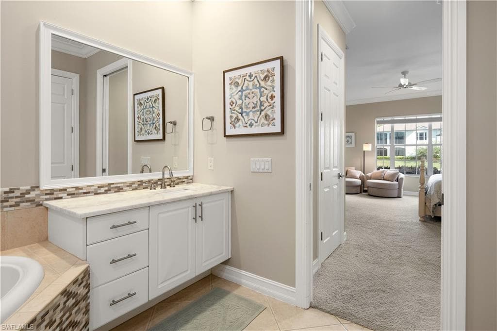 5025 Blauvelt WAY # 101, NAPLES FL 34105-12