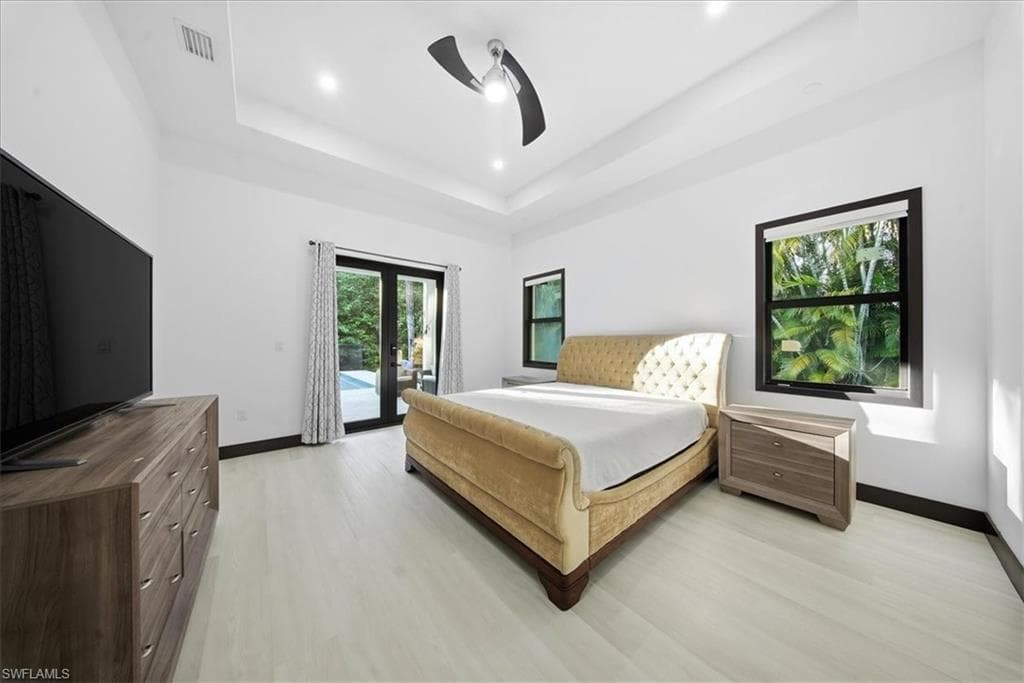 28033 Oak LN, BONITA SPRINGS FL 34135-8