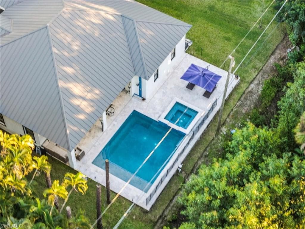 28033 Oak LN, BONITA SPRINGS FL 34135-37