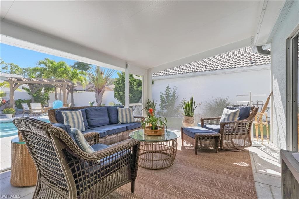 1151 Jardin DR, NAPLES FL 34104-21