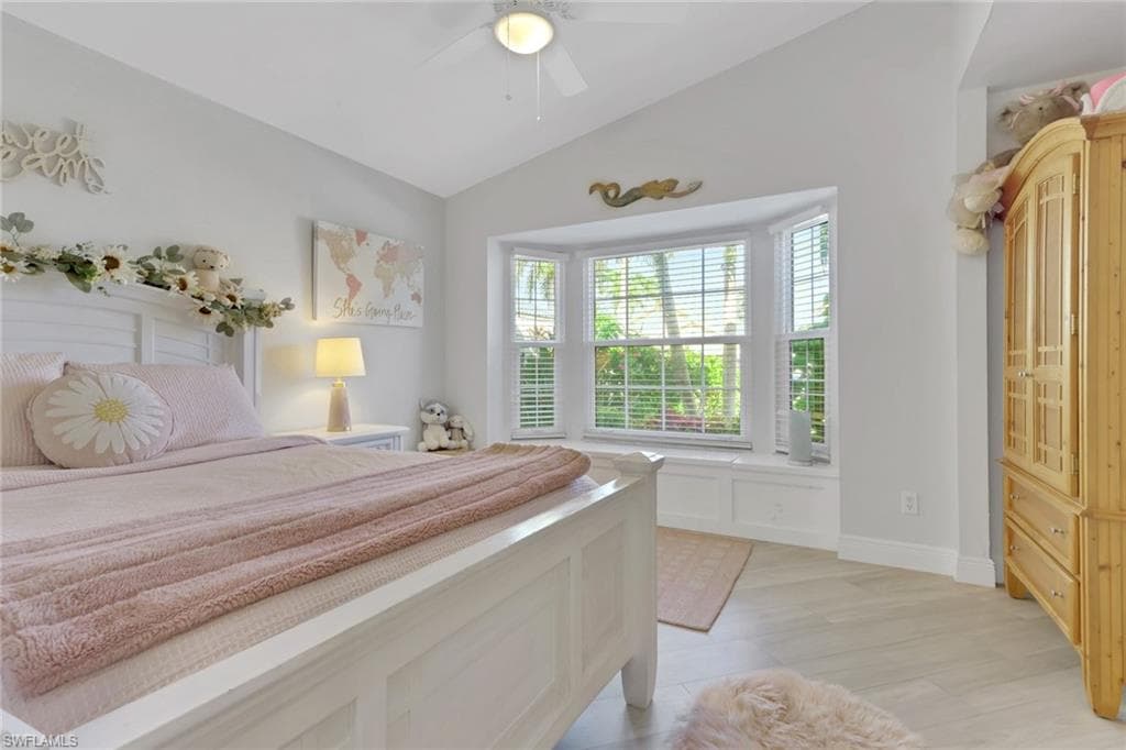 1151 Jardin DR, NAPLES FL 34104-18