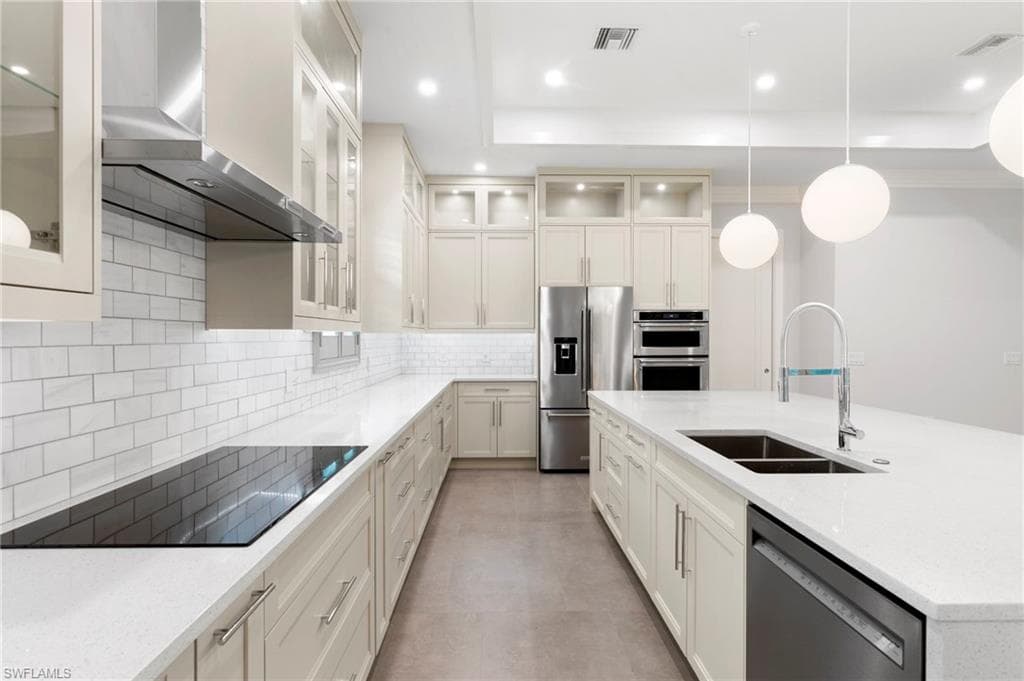 1086 Michigan AVE-6