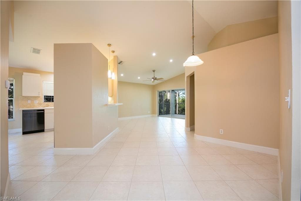 3765 Fieldstone BLVD # 1304, NAPLES FL 34109-15