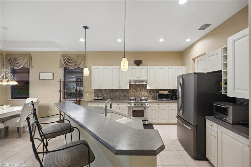 10748 Fieldfair DR, NAPLES FL 34119-8