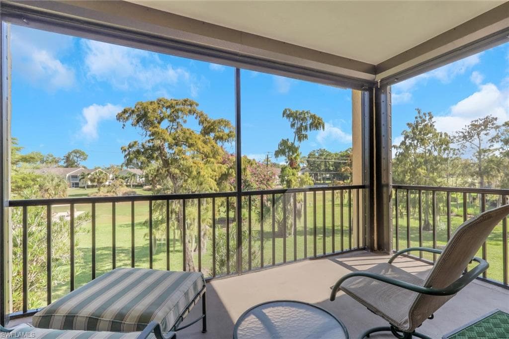 1084 Forest Lakes DR # 7304, NAPLES FL 34105-22