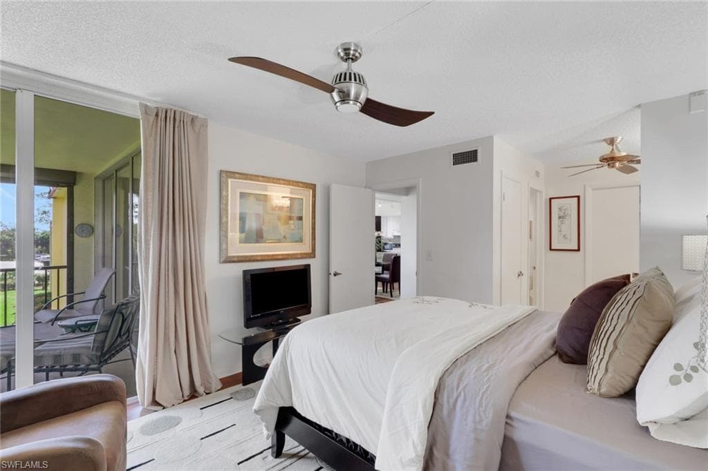 1084 Forest Lakes DR # 7304, NAPLES FL 34105-15