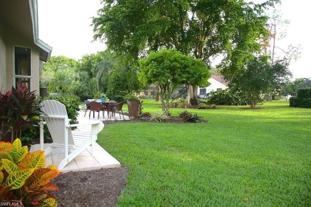 2252 Royal LN, NAPLES FL 34112-27