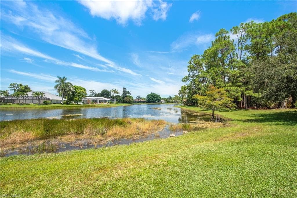 2252 Royal LN, NAPLES FL 34112-36