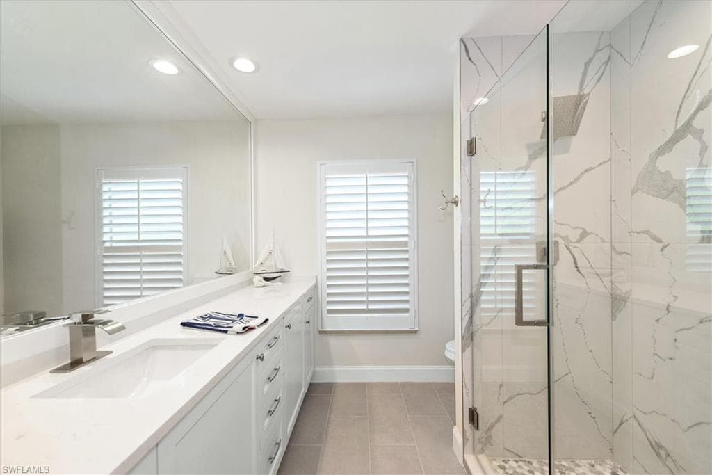 2252 Royal LN, NAPLES FL 34112-14