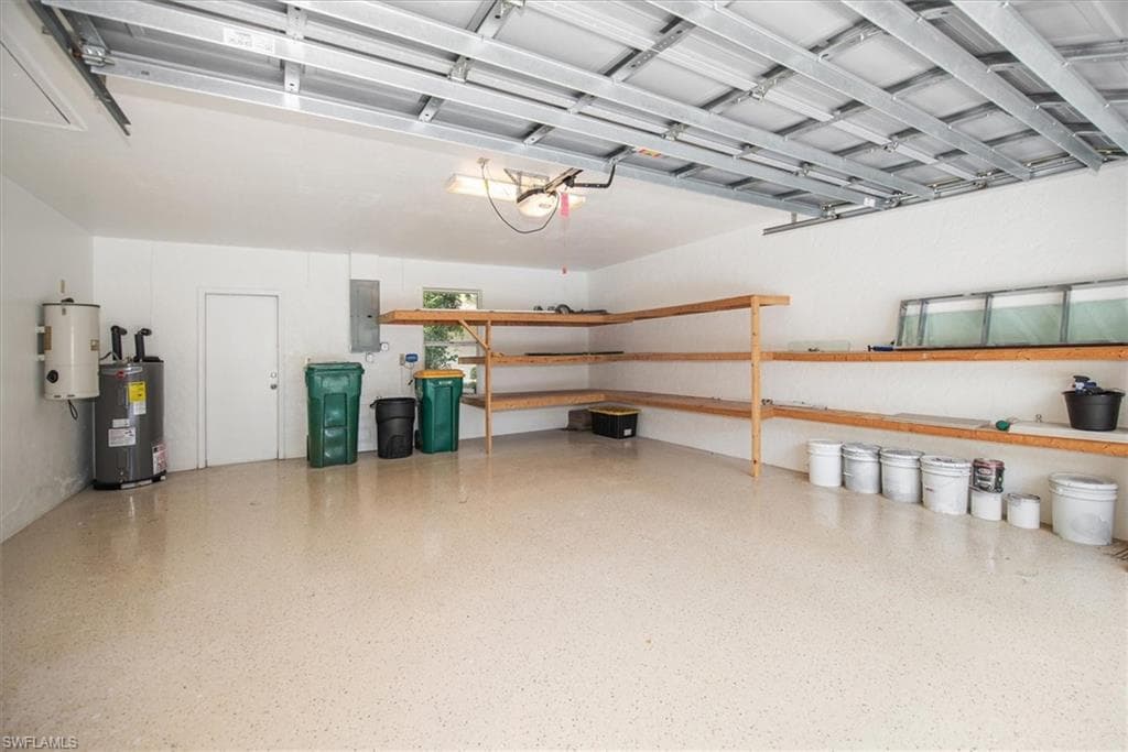 2252 Royal LN, NAPLES FL 34112-28