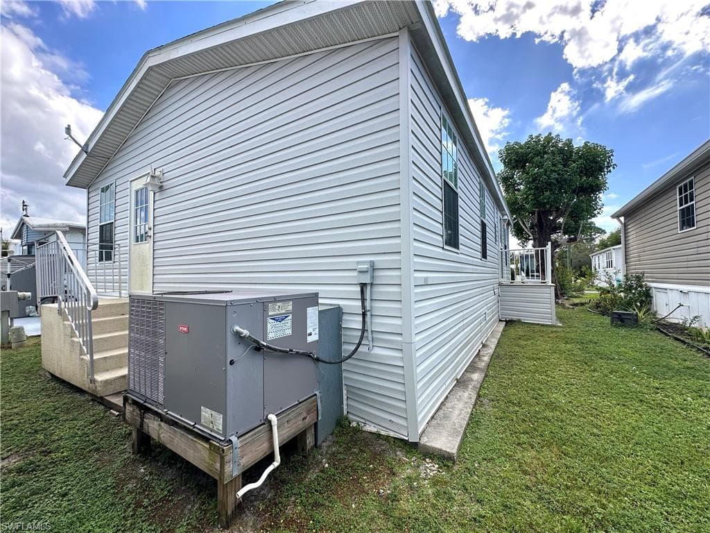 3264 Ott LN, BONITA SPRINGS FL 34134-16