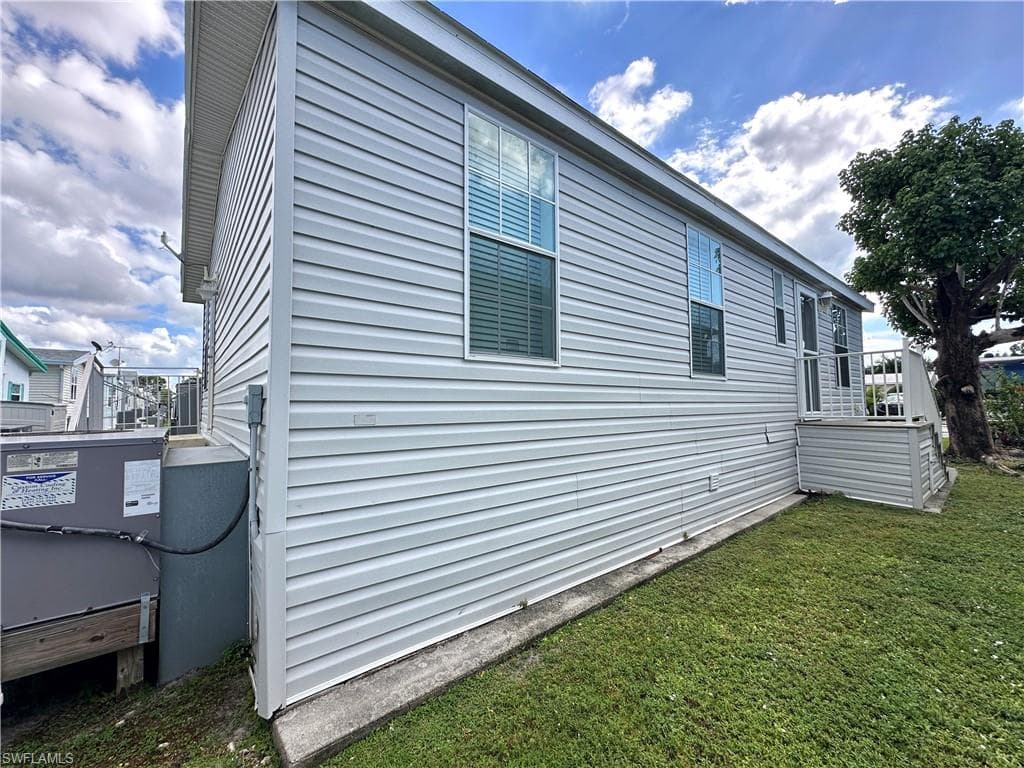 3264 Ott LN, BONITA SPRINGS FL 34134-17