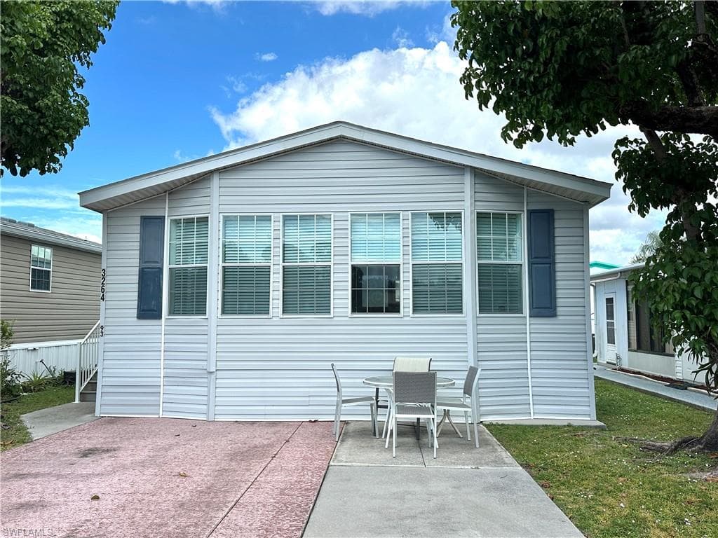 3264 Ott LN, BONITA SPRINGS FL 34134-3