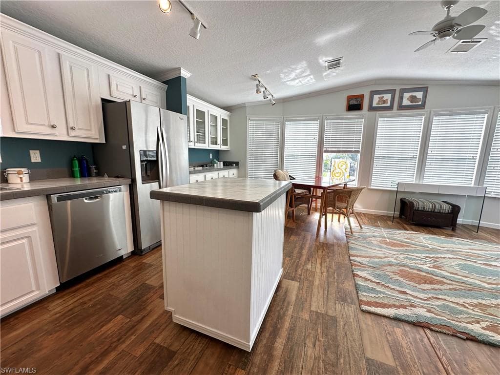 3264 Ott LN, BONITA SPRINGS FL 34134-7